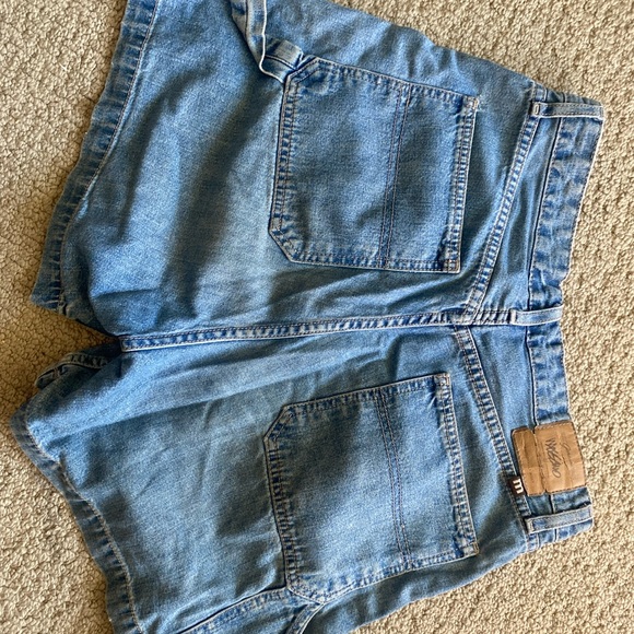 Mossimo Denim Shorts - Picture 4 of 7